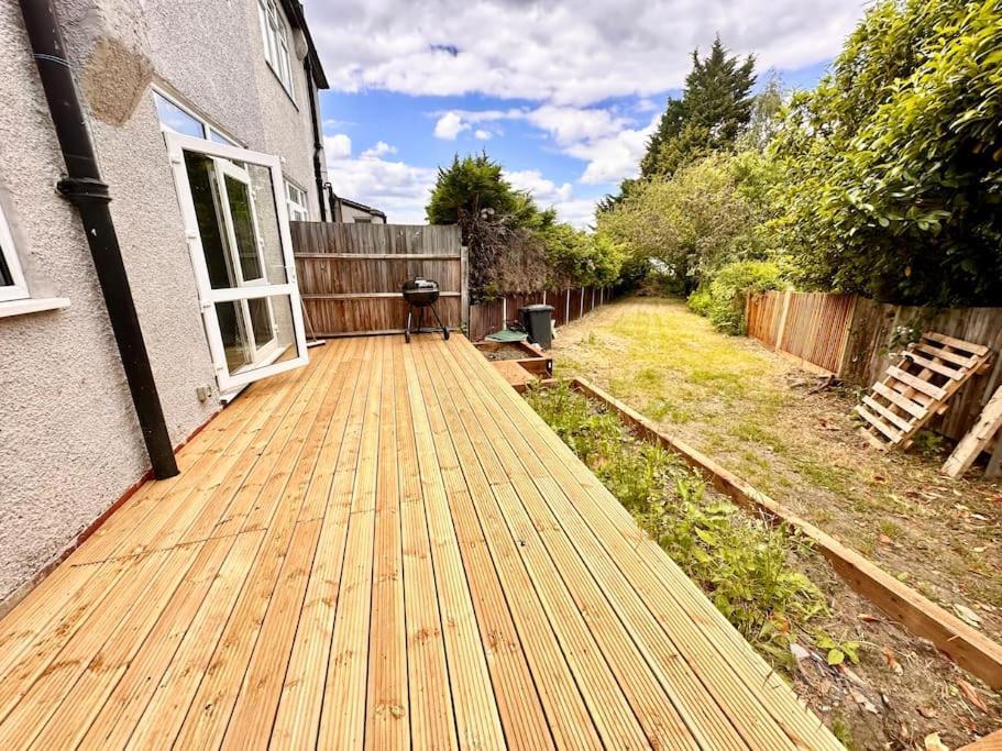 5 Bed Property In Se12 London Exterior foto